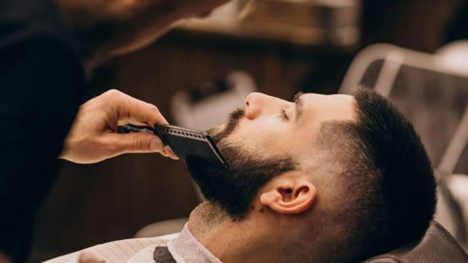 Cum sa-ti ingrijesti barba ca un profesionist: Ghid complet